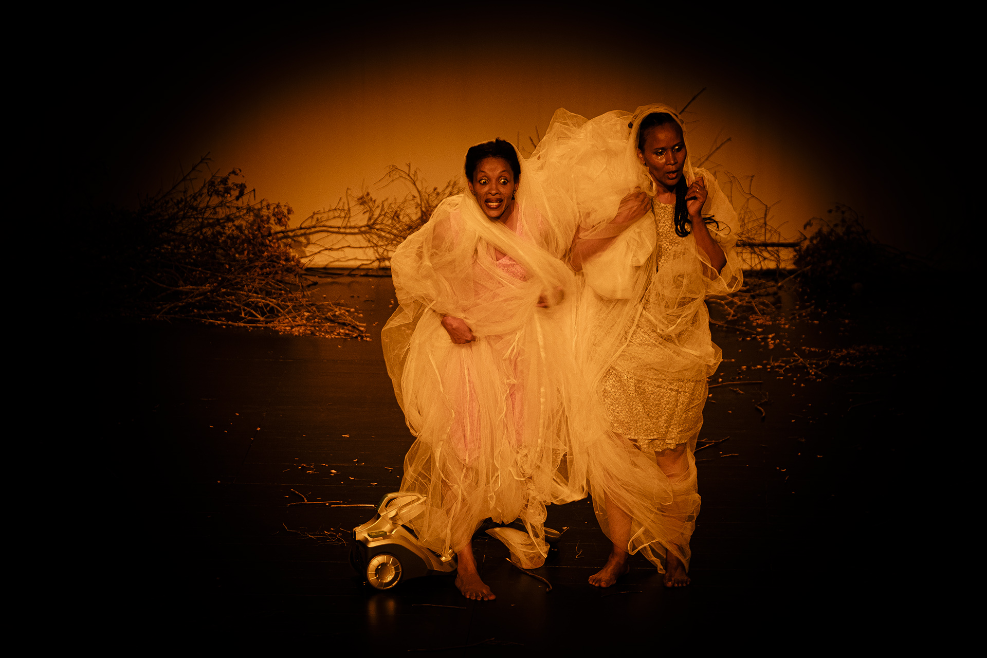 Raiz di Polon no Cine-Teatro Louletano