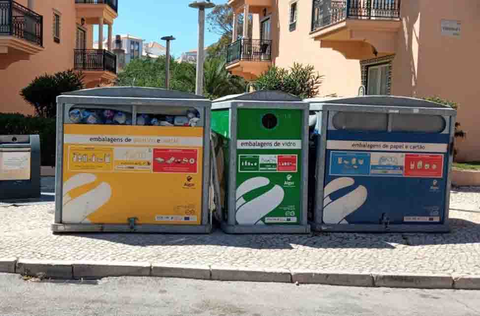 O serviço da ALGAR da recolha dos resíduos recicláveis está a ser alvo de duras críticas por parte dos cidadãos e da autarquia de Albufeira.
