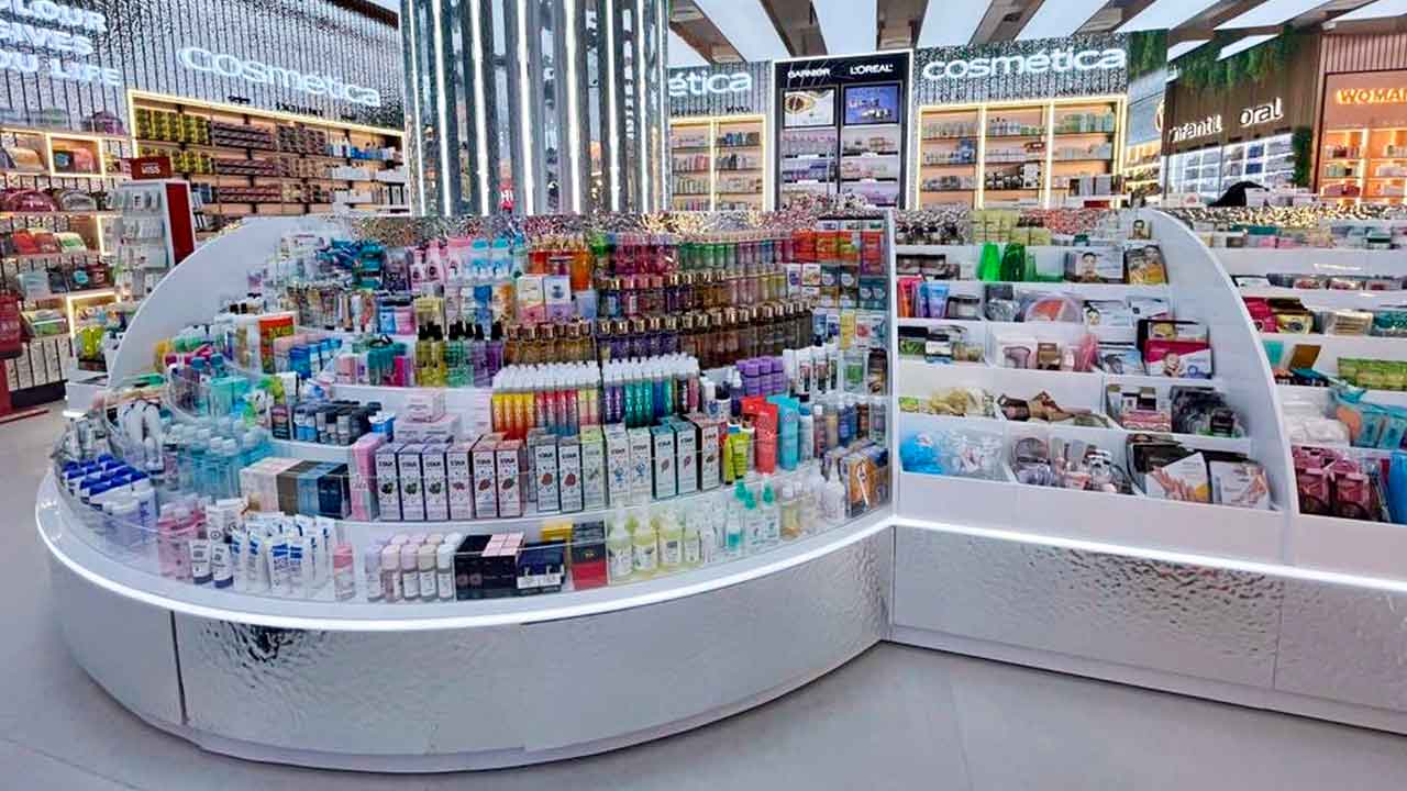 O centro comercial AlgarveShopping, na Guia, acaba de inaugurar uma nova loja, a Primor, sendo que há descontos extra até domingo.