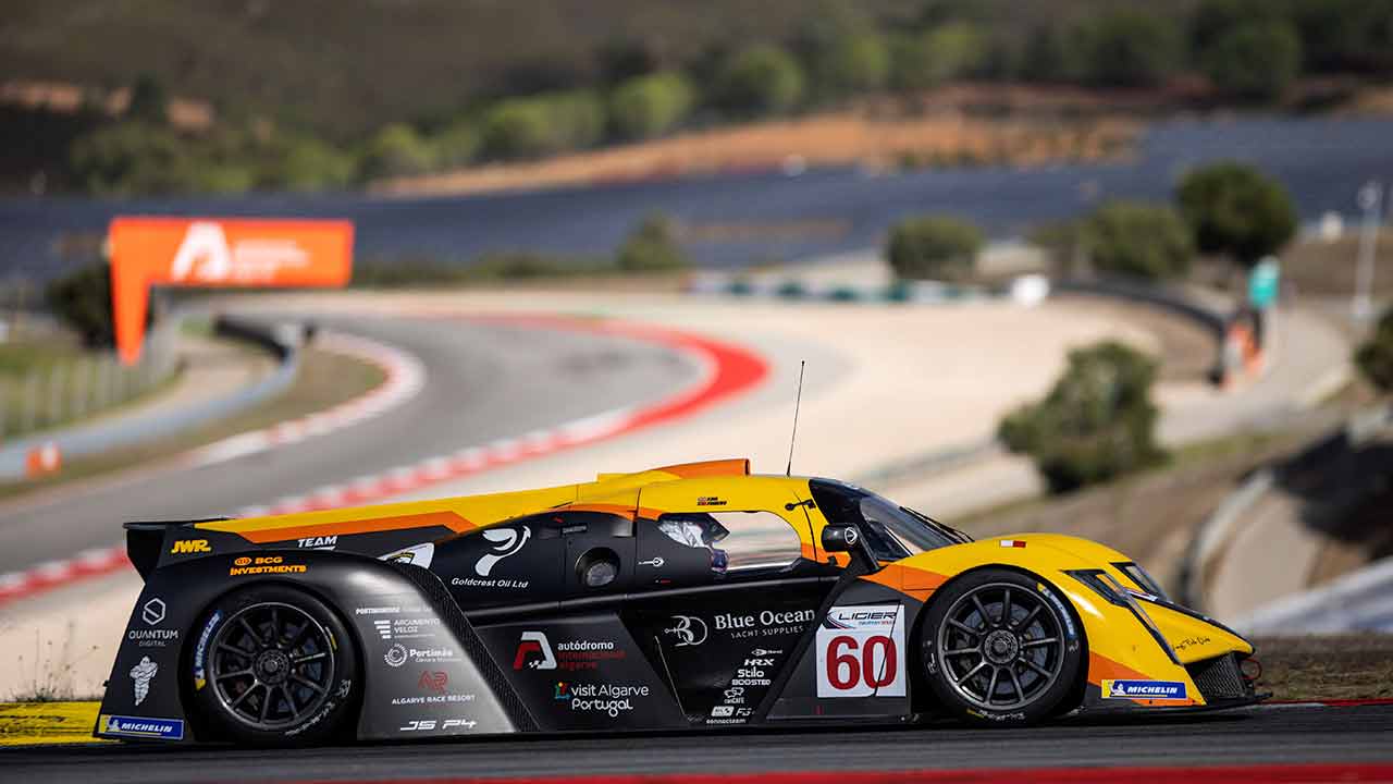 Bernardo Pinheiro fecha época com vitória. Piloto de Portimão venceu corrida no Autódromo Internacional do Algarve.