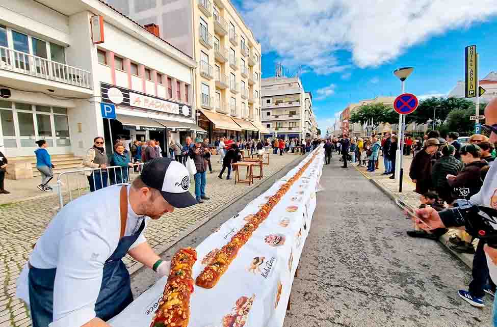 Pelo segundo ano consecutivo, Vila Real de Santo António volta a apresentar, no próximo domingo, um Bolo-Rei gigante, confecionado pela «A Padaria».