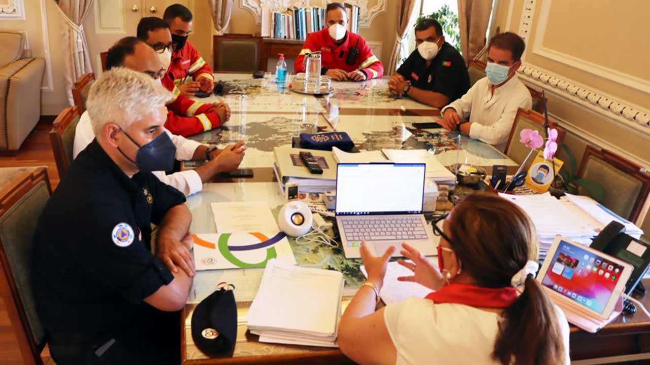 Município de Portimão reforça profissionalização de bombeiros com cinco novos postos de trabalho.