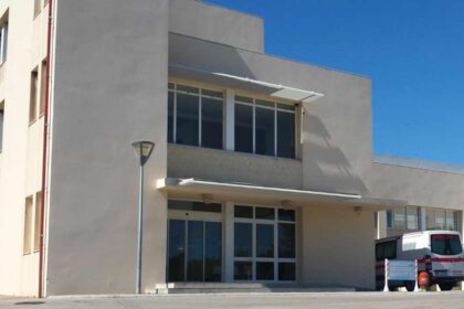 Bruno Sousa Costa, vereador do PSD na Camara Municipal de São Brás de Alportel, acusa o executivo de «aproveitamento político» no Centro de Medicina e Reabilitação (CMR) do Sul.