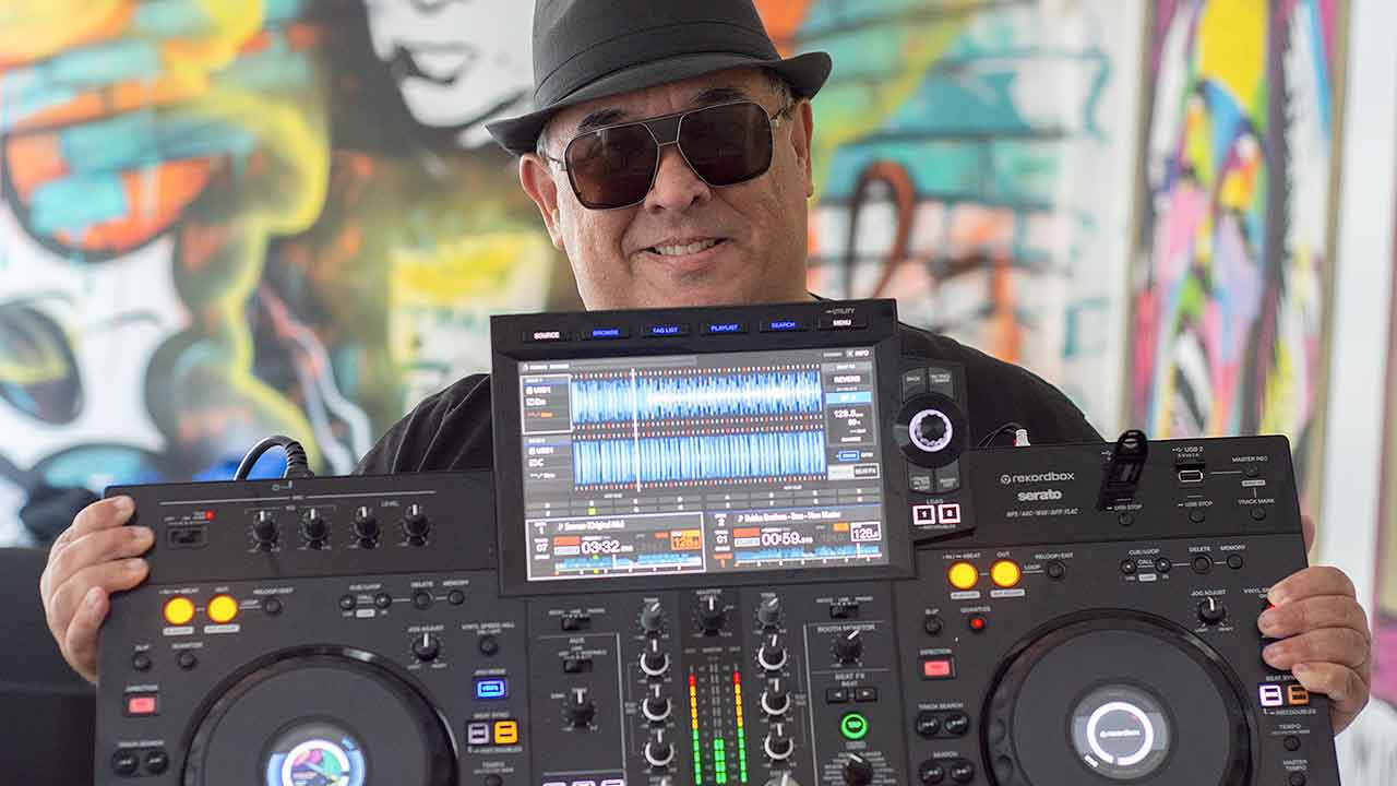 Bubba Brothers, projeto algarvio liderado por Eliseu Correia vai tocar na capital mundial da música eletrónica. Ponto alto da tournée será a atuação ao vivo nos estúdios da Ibiza Sónica, rádio que soma 50 milhões de ouvintes mensais.