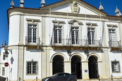 O Partido Socialista (PS) diz que o Orçamento Municipal de Faro foi ontem chumbado em Assembleia Municipal pelo próprio Partido Social Democrata (PSD).