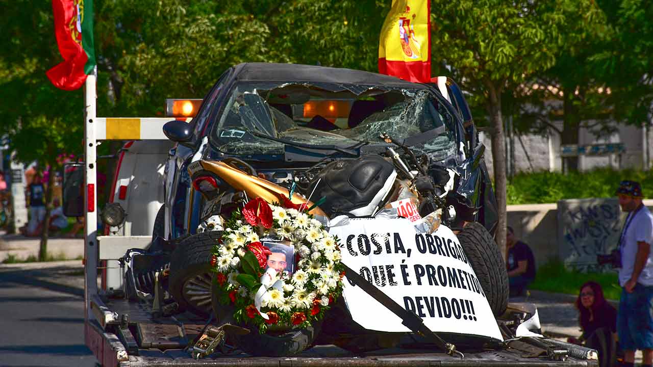 A Comissão de Utentes da Via do Infante (CUVI) defende que o governo de António Costa deve cumprir a Resolução da Assembleia da República e suspender as portagens no Algarve.