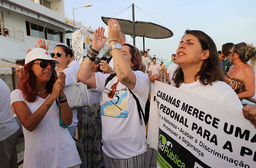 Movimento de Cidadania juntou 400 pessoas na Ilha de Cabanas, sendo que já foi enviada uma carta para a direção do ICNF a apelar à causa.