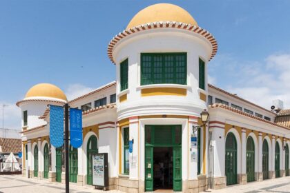 Em paralelo à ativação do Plano de Contingência Interno do Município de Vila Real de Santo António (VRSA) para a prevenção e controlo de infeção por novo Coronavírus - COVID-19, a Câmara Municipal de VRSA irá implementar, a partir de hoje, sábado, dia 14 de março, um conjunto adicional de medidas temporárias e excecionais para minimizar a propagação do vírus quer entre os funcionários e colaboradores municipais, quer entre a população do concelho.