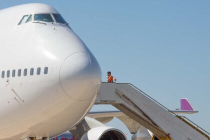 O controlo nas fronteiras aéreas vai prolongar-se até 09 de fevereiro anunciou hoje o primeiro-ministro.