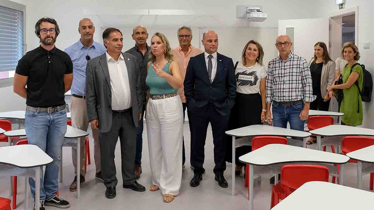 A nova Escola Básica de Silves foi inaugurada, depois de uma requalificação de 1.735.808,08 € financiada a 60 por cento por fundos europeus.