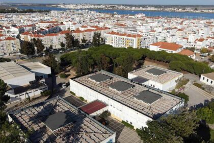 Câmara Municipal de Vila Real de Santo António (VRSA) vai concluir a empreitada de substituição da cobertura da Escola EB 2/3 D. José I.