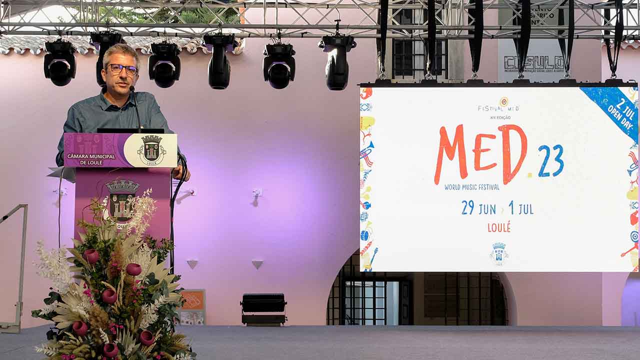 O Festival MED acaba de anunciar mais 18 nomes de artistas confirmados para atuarem no centro de Loulé, entre os dias 29 de junho e 2 de julho.