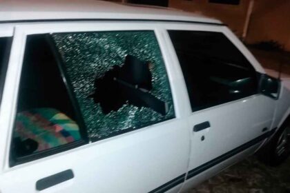 A GNR deteve em flagrante delito um homem de 37 anos, com antecedentes criminais por ilícitos da mesma natureza, a furtar um veículo, em Almancil.