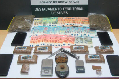 Tráfico de droga - Lagoa e Portimão