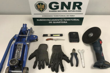 GNR detém homem a furtar catalisador em Quarteira