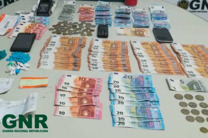 Notas falsas e tráfico de droga em Loulé