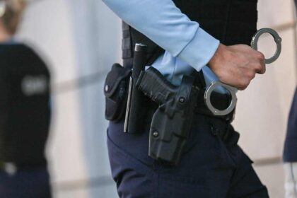 O Subdestacamento Territorial de Quarteira da Guarda Nacional Republicana (GNR) deteve ontem, quarta-feira, dia 29 de setembro, um homem de 30 anos por tráfico de estupefacientes.