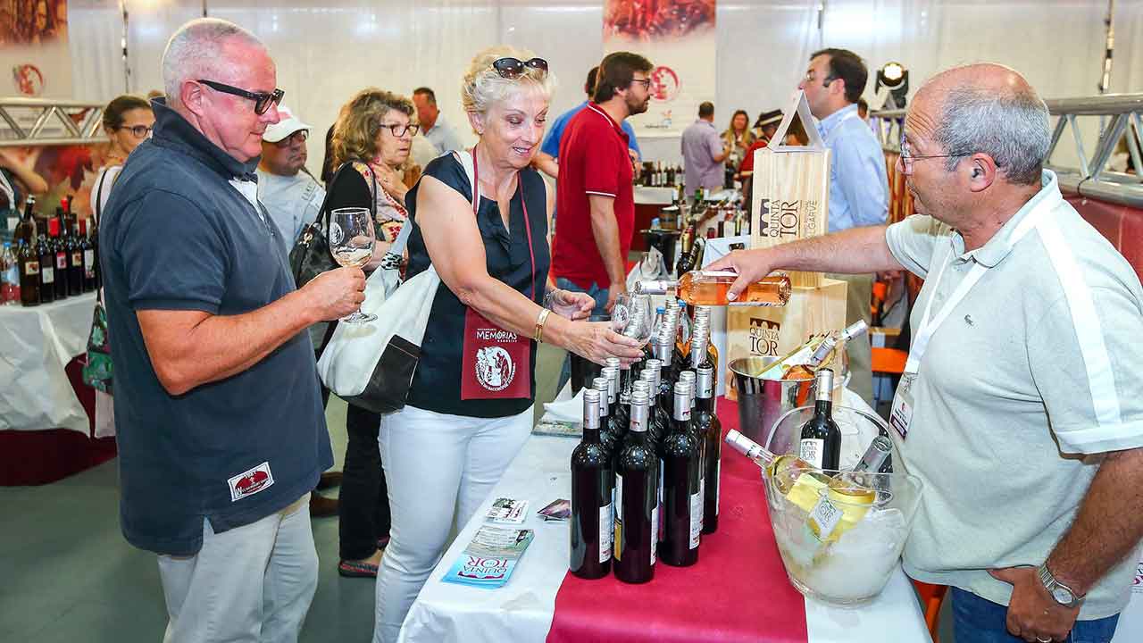 A Grande Mostra de Vinhos de Portugal está hoje de regresso a Albufeira, onde são esperados mais de uma centena de produtores nacionais.