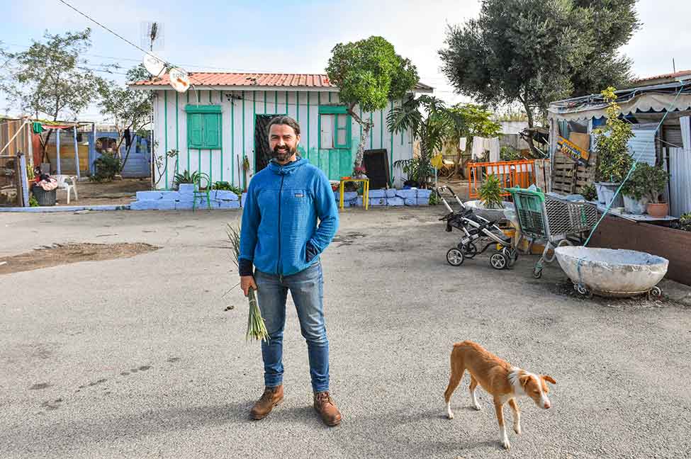 Projeto da DeVIR/CAPa faz a «Travessia» da Horta da Areia. Iniciativa cultural a três anos tem por objetivo a inclusão no feminino. Projeto é apoiado pela Fundação Calouste Gulbenkian e pela Fundação «la Caixa» através da iniciativa PARTIS & Art for Change.