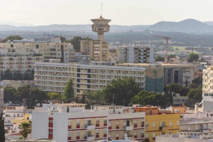 Deputados do PSD querem garantir que o Hospital Central do Algarve não é esquecido pelo novo ministro da Saúde.