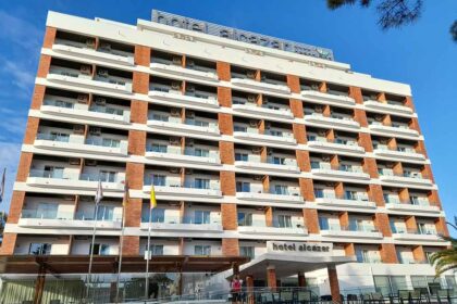 Trabalhadores do Hotel Alcazar, sito em Monte Gordo, vão fazer greve nos feriados até ao final do ano.