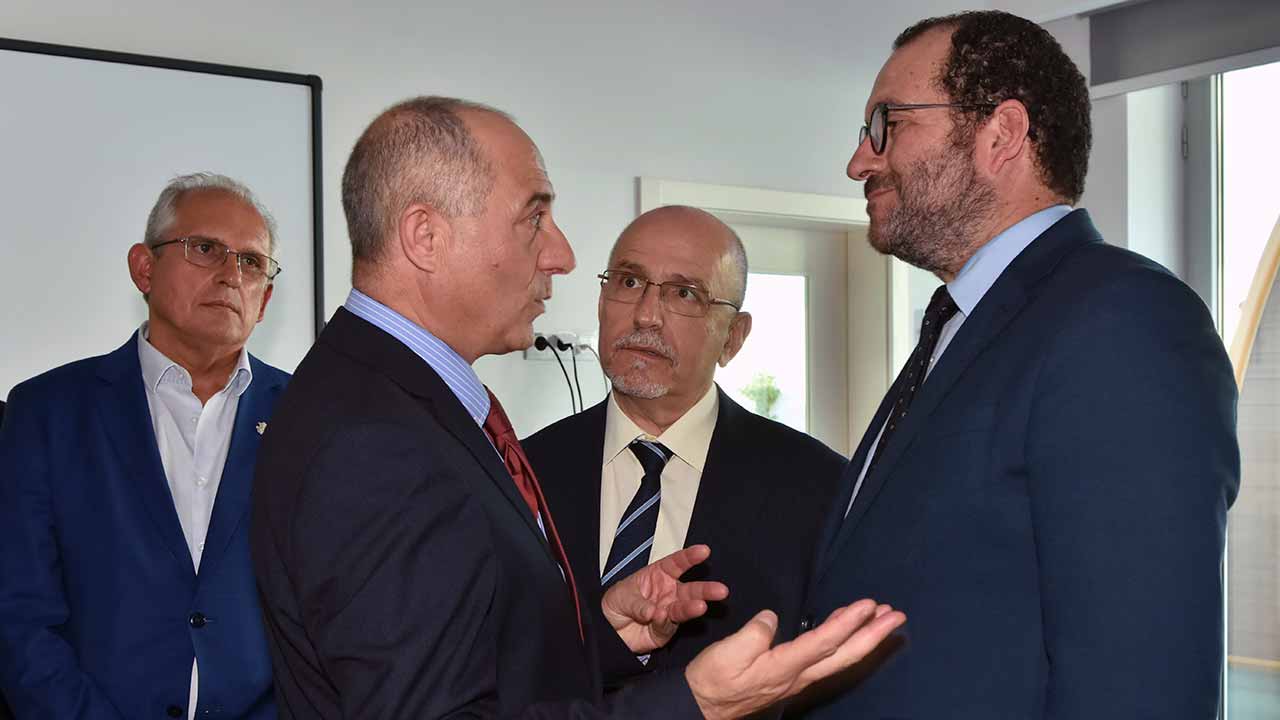 Ministro da Educação João Costa inaugurou Escola EB1/JI Nº4 Hortas de Santo António, em Loulé, preparada para a nova demografia.