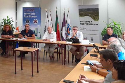 Até 30 de setembro, para dar resposta proativa a possíveis incêndios, a autarquia de Loulé reúne periodicamente com os dispositivos de segurança.
