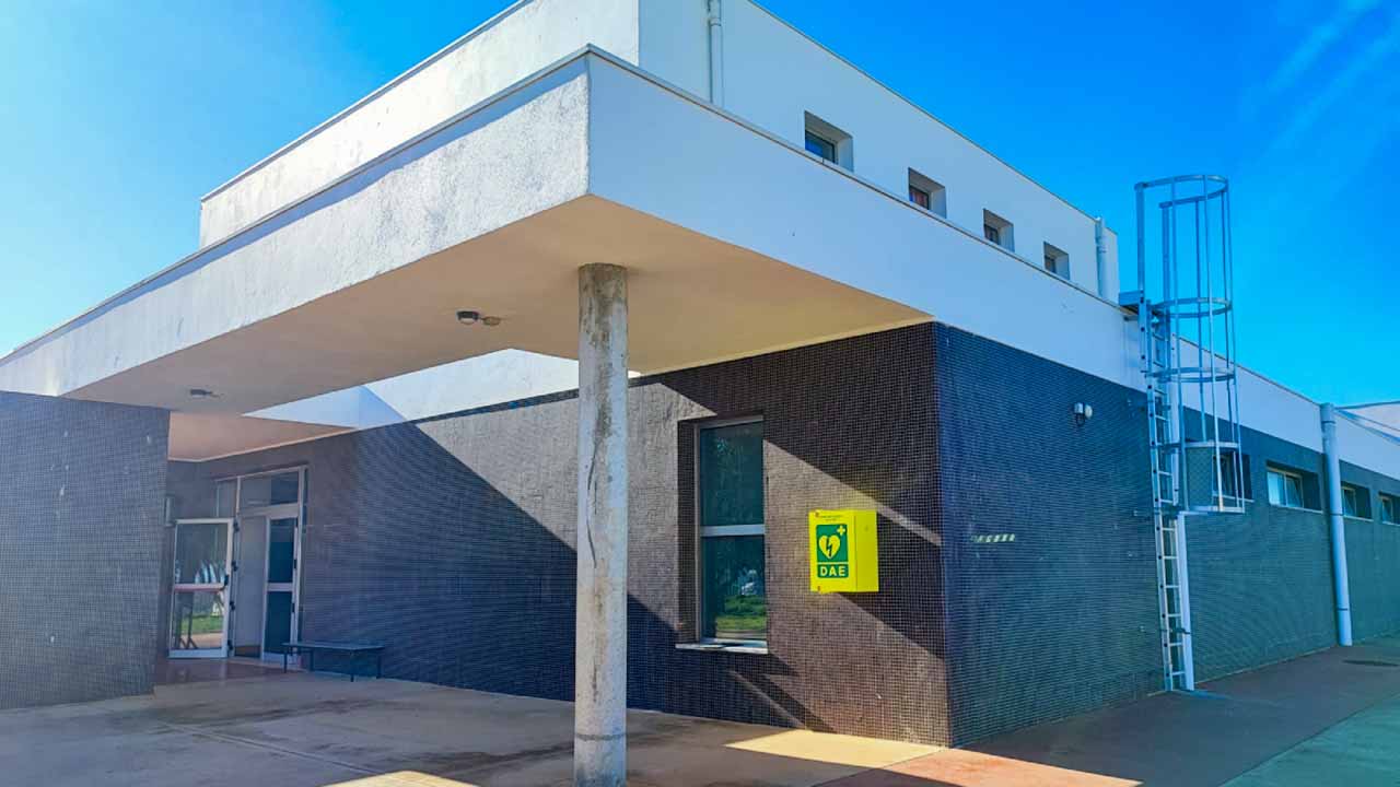 Município de Lagos implementa Programa Municipal de Desfibrilhação Automática Externa (PMDAE) com a instalação de 24 equipamentos.