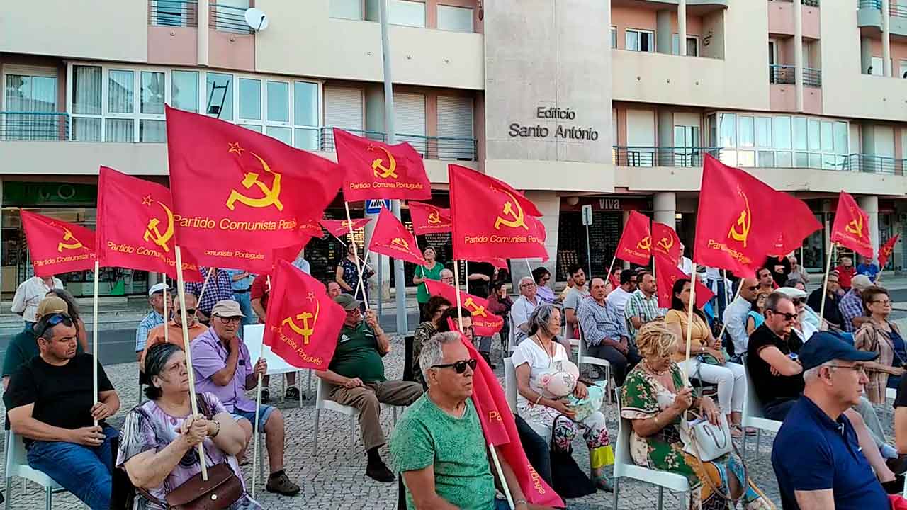 «Mais Força aos Trabalhadores» é a ação nacional do PCP que passou por Faro e que contou com intervenções de vários membros do partido.