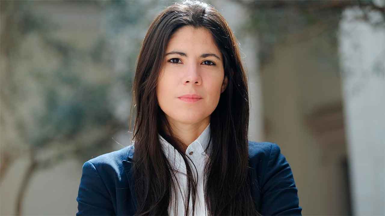 A coordenadora do Bloco de Esquerda (BE), Mariana Mortágua, disse hoje em Faro que o governo sabe que está a destruir o Serviço Nacional de Saúde (SNS).