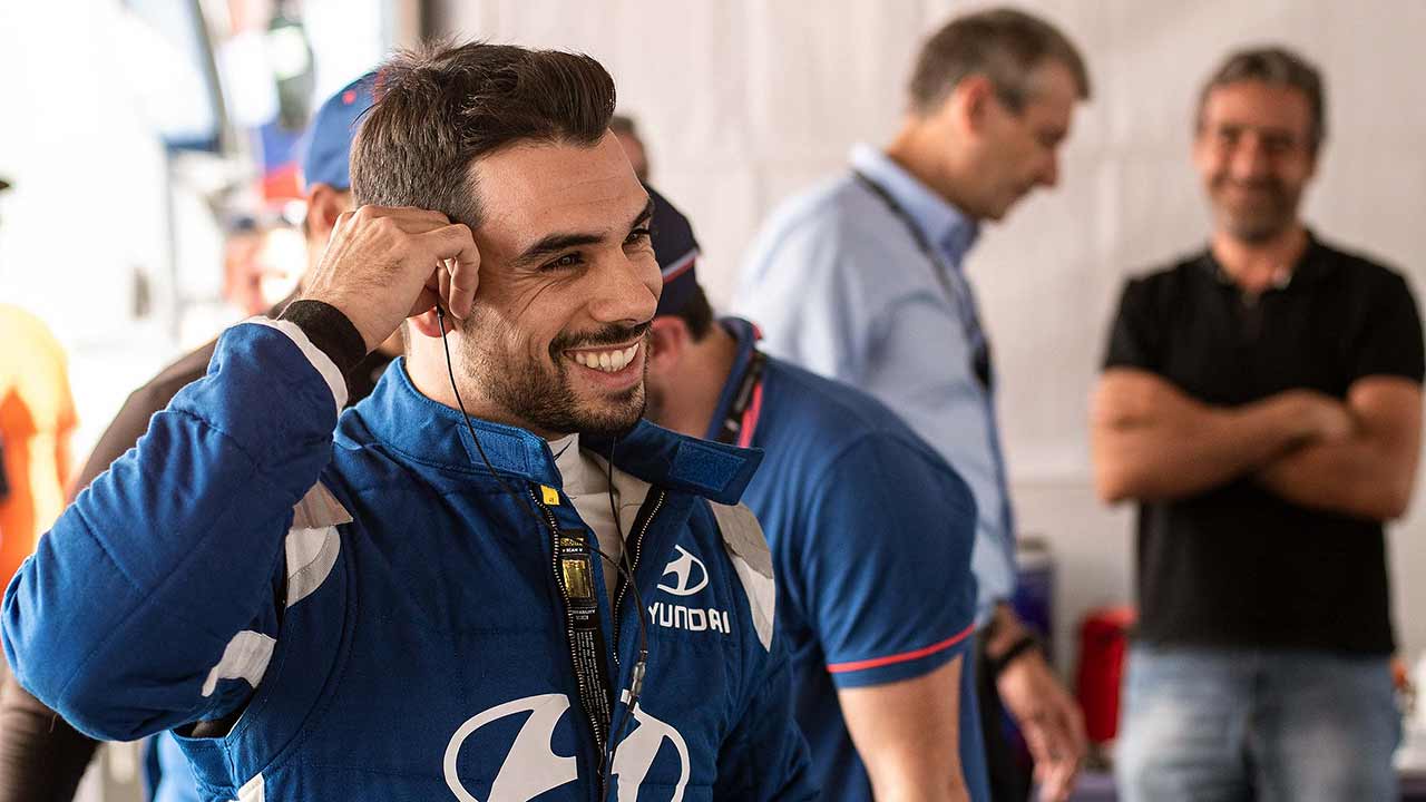 Miguel Oliveira é embaixador da Hyundai Portugal e conduzirá o i20 N Rally2 no Rallye Casinos do Algarve, no sábado, dia 12 de novembro.