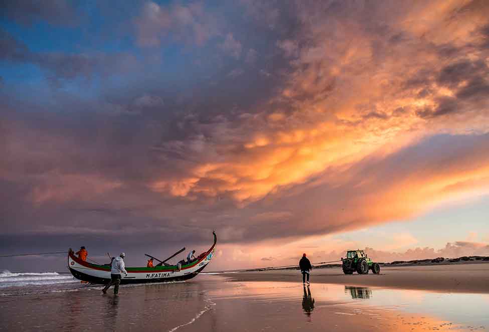 O Museu de Portimão vai ter patente, de 15 de abril a 14 de maio, uma exposição de fotografias relacionadas com a indústria conserveira.