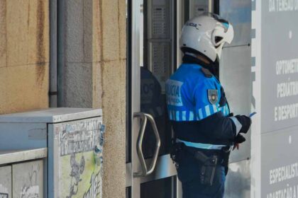 Na sequência de diversas investigações, por roubos violentos, ocorridos recentemente em locais isolados dos concelhos de Faro, Loulé e Tavira, a cargo da Diretoria do Sul da Polícia Judiciária e do Comando Territorial de Faro da Guarda Nacional Republicana, foi desencadeada uma ação policial conjunta, designada por Operação FarOeste. 