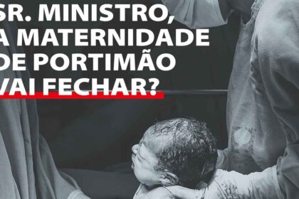 Outdoor do PSD coloca a Manuel Pizzaro «uma das questões que fica por responder: senhor ministro, a maternidade de Portimão vai fechar?».