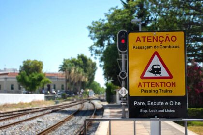 A Comissão de Coordenação e Desenvolvimento Regional (CCDR) da Região do Algarve, em parceria com o Gabinete do Ministro das Infraestruturas e Habitação e com o Instituto de Mobilidade e Transportes (IMT), promove na segunda-feira, dia 19 de julho, às 15 horas, uma sessão de apresentação das bases do Plano Nacional Ferroviário.