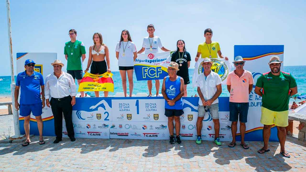 A 17ª Prova de Mar de Albufeira, na Praia do INATEL, juntou 190 participantes no Dia do Município, no passado domingo, 20 de agosto.