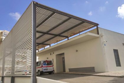 Deputados do PSD Algarve «surpresos pela possível transferência de doentes que necessitam de serviços de radioterapia para Espanha».