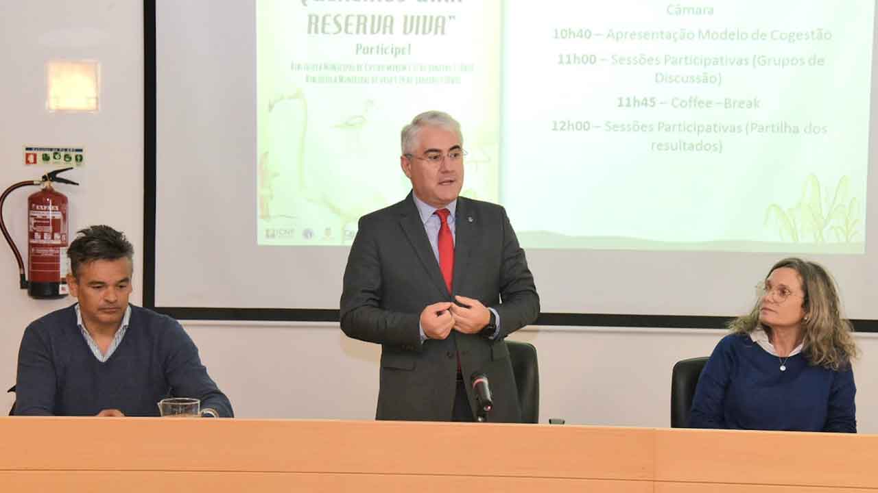 A Reserva Natural do Sapal foi tema de conversa numa sessão que pretendeu sensibilizar a comunidade para a defesa daquela área protegida.