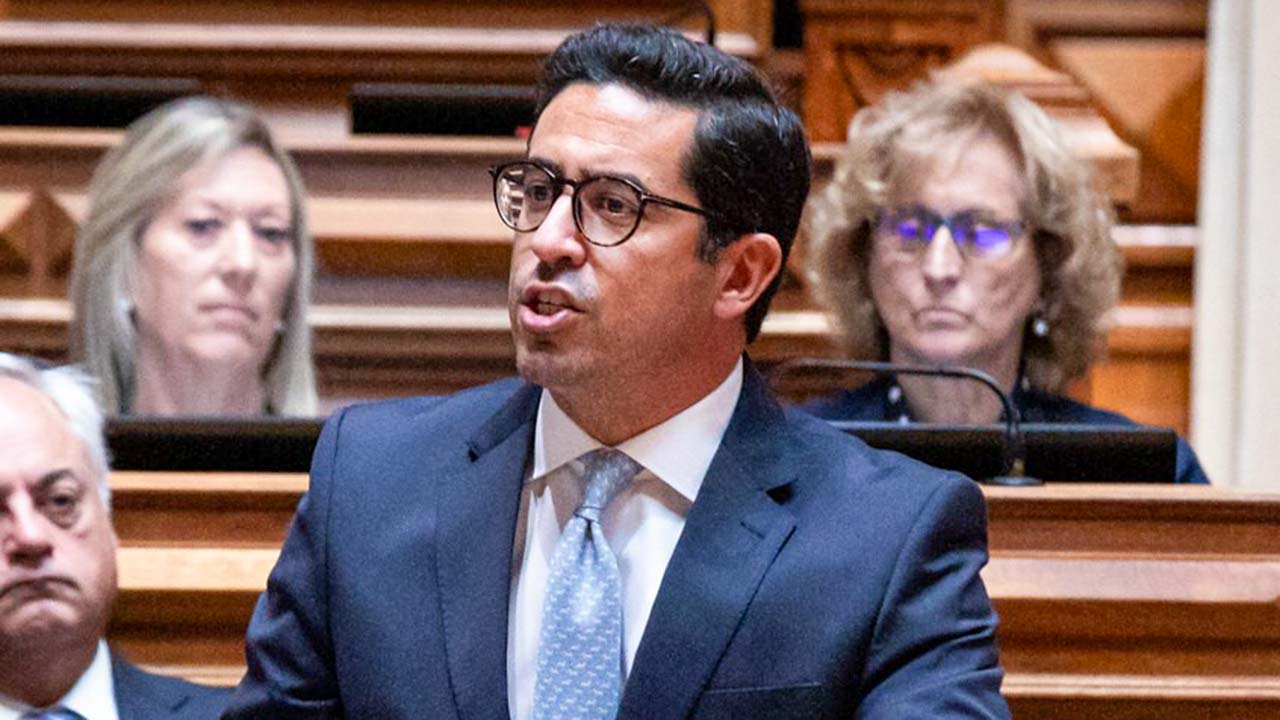 Deputado do PSD Rui Cristina defende para o Algarve uma política habitacional que alia o sector privado, público e cooperativo.
