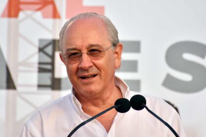 O presidente do PSD, Rui Rio, estará amanhã, terça-feira, 25 de janeiro, durante a tarde, em Faro, com os candidatos pelo Círculo Eleitoral do Algarve.