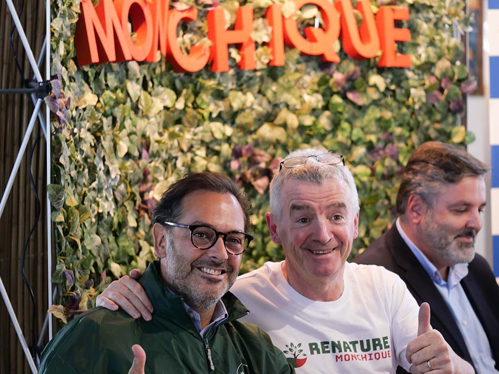 Ryanair aterra em Monchique com donativo de 250 mil euros