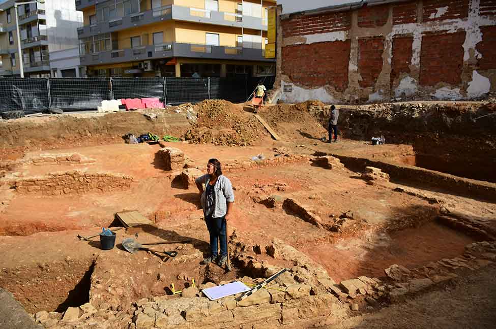 Salga Romana esteve soterrada desde finais dos séculos IV a V, à época numa zona ribeirinha junto à Ria Formosa, que se manteve à margem do principal núcleo urbano de Faro, durante séculos.