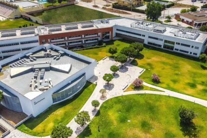 A Universidade do Algarve (UAlg) apresenta pelo terceiro ano consecutivo uma taxa de colocação superior à média nacional.