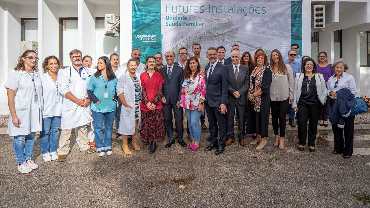 O ministro da Saúde, Manuel Pizarro, visitou na manhã de ontem, a nova Unidade de Saúde Familiar (USF) Lendas d’Olhão.