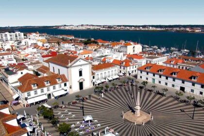 Pelo menos 12 municípios ultrapassavam em 2023 o limite da dívida total permitida, com destaque para Vila Real de Santo António (VRSA), enquanto as Câmaras de Portimão e de Lagoa (Açores) deixaram a lista dos mais endividados.