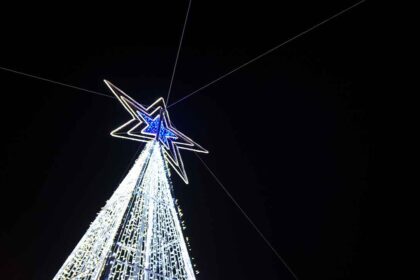 Vila Real de Santo António assinala a quadra natalícia com mais uma edição da Vila Natal, na Praça Marquês de Pombal.