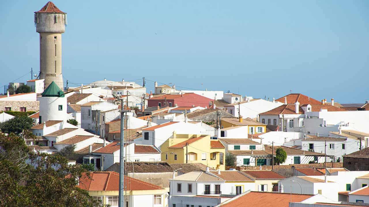 O Bloco de Esquerda (BE) relaciona o melhor resultado a nível nacional que obteve em Vila do Bispo, no Algarve, nas últimas legislativas com o facto de ter sido herdeiro da presença anterior de uma esquerda comunista.