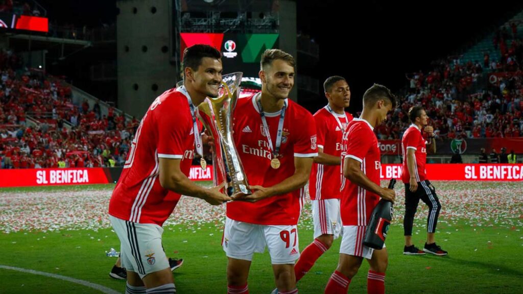 Benfica conquista Supertaça