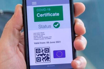 Comissão Europeia disse hoje ter sido notificada de que os problemas em Portugal na emissão de certificados COVID-19 estão já resolvidos.