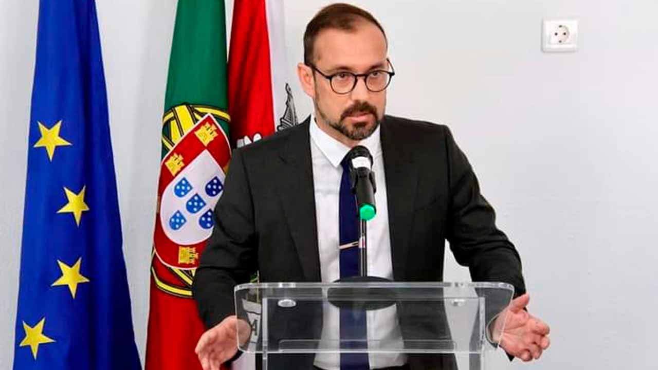 Fernando Pessanha apresenta um estudo em Castro Marim, no âmbito do novo ciclo «Livros na Taberna», no próximo sábado, no Velho Cavalinho.